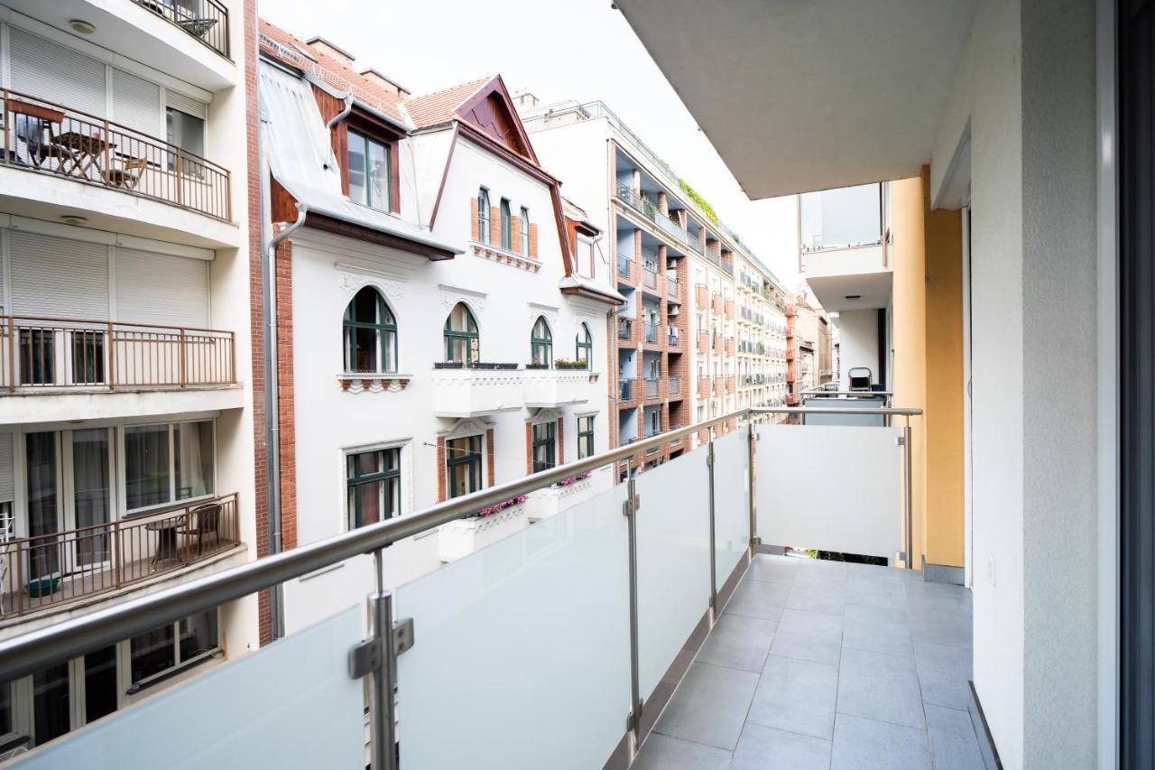 Vig Apartment - With Private Parking 布达佩斯 外观 照片